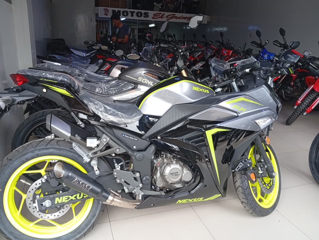 Moto Deportiva Nexus